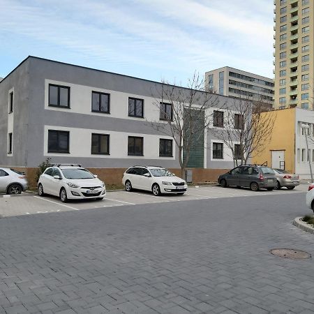 A Pousada Living Bratislava By The Bus Station Exterior foto