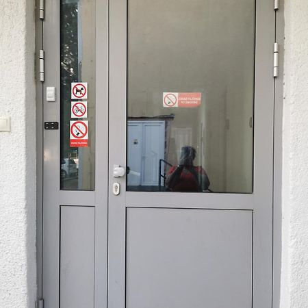 A Pousada Living Bratislava By The Bus Station Exterior foto